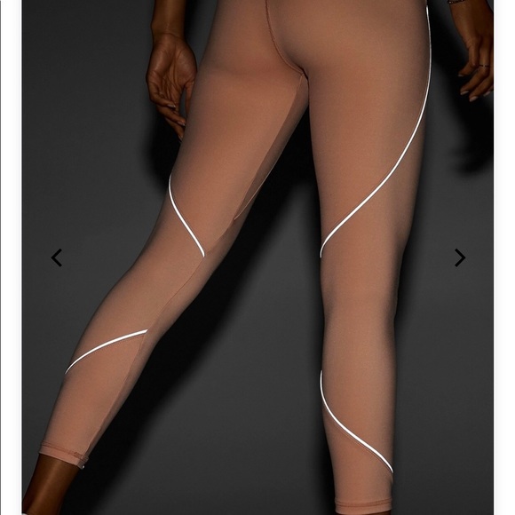 Fabletics High-Waisted Motion365 Reflective 7/8 - Picture 2 of 5